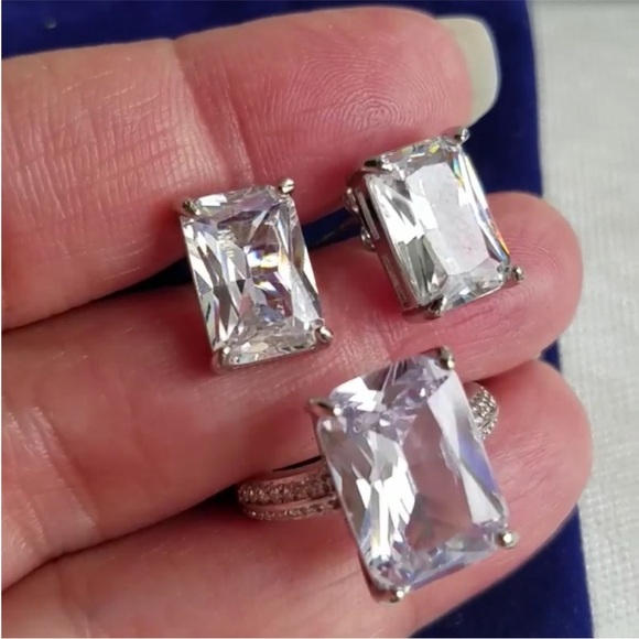 Swarovski Elements 925 Sterling Silver 6ct Emerald-cut Solitaire Ring NEW - Picture 4 of 14